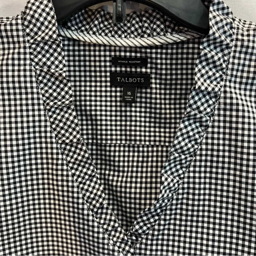 Talbots Black and White Gingham Sleeveless Button-Front Top - Picture 4 of 8